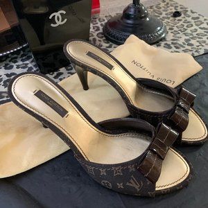 Authentic Louis Vuitton Monogram Logo Sandals 7.5